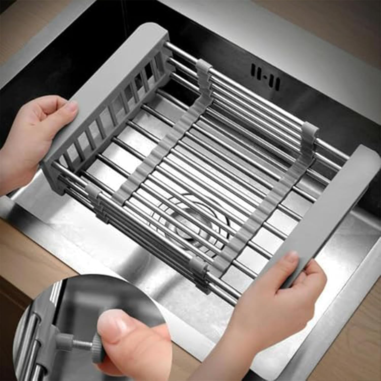 Scolapiatti Regolabile per lavello da Cucina, cestello di scolo Estensibile in Acciaio Inox per Frutta e Verdura, Nero, Piccolo (Large)