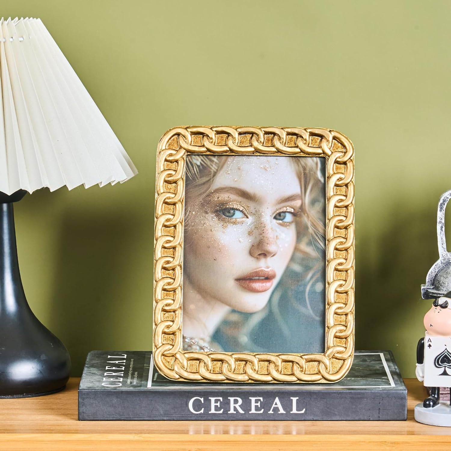 5x7 Ornate Picture Frame-Gold, Vintage Photo Frames for Chain Design, Hand-Crafted Resin Table Frame, Hanging Frames with Easel, Hook & Mat, for Home, Photo Gallery Art