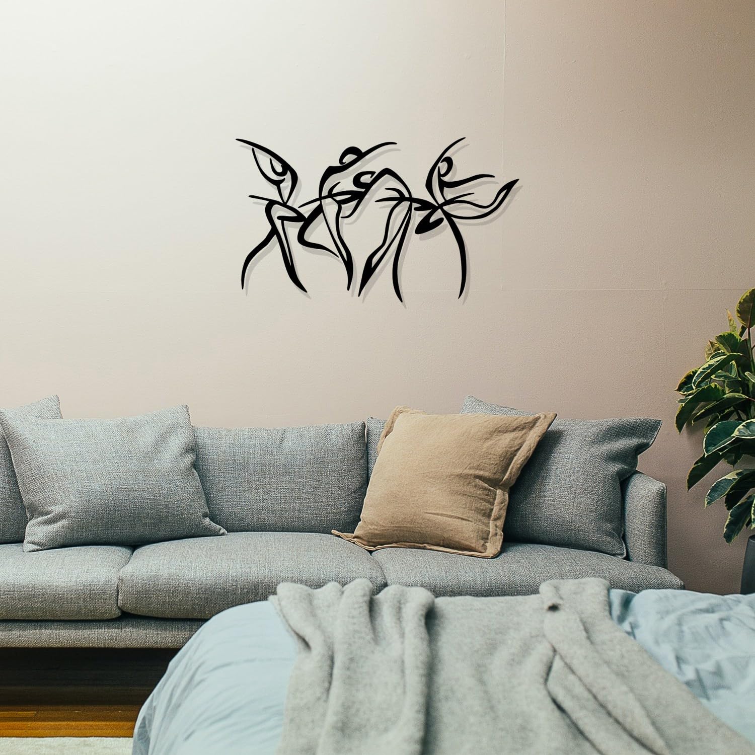 Stylish Black Decorative Metal Wall Accessory, 66 x 38 cm, 100% Metal, 1.2 mm Thickness