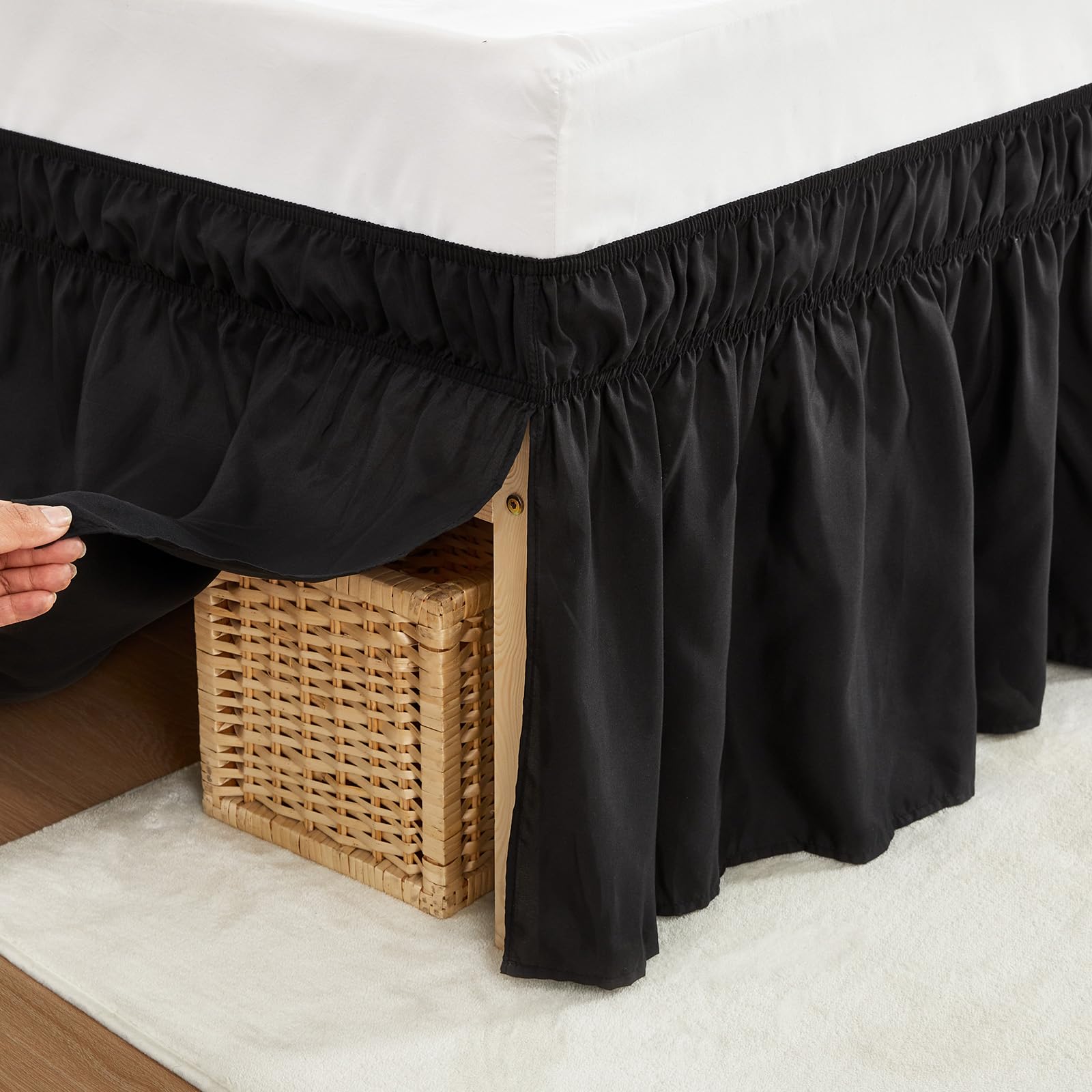 Tour de lit élastique noir pour sublimer votre chambre à coucher