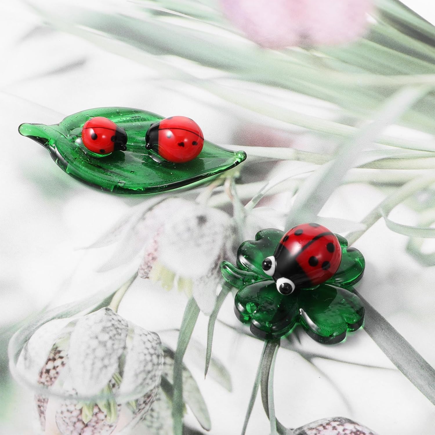 2 Pcs Mini Ladybug Decor Crystal Figurines, Ladybug Glass Decor Colorful Insect Statue, and Collectible Figurine for Room Décor and Gift