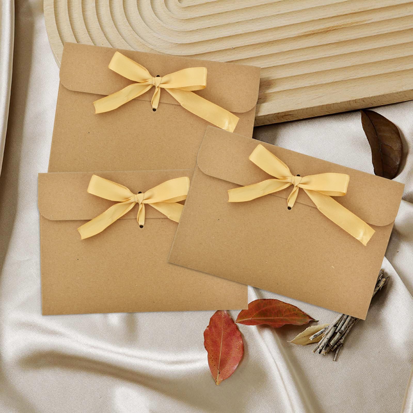 Buste in Carta Kraft con Nastro, 50 Pezzi, DIY per Regalo Vintage, Inviti, Cartoline, Biglietti (Dorato Nastro)