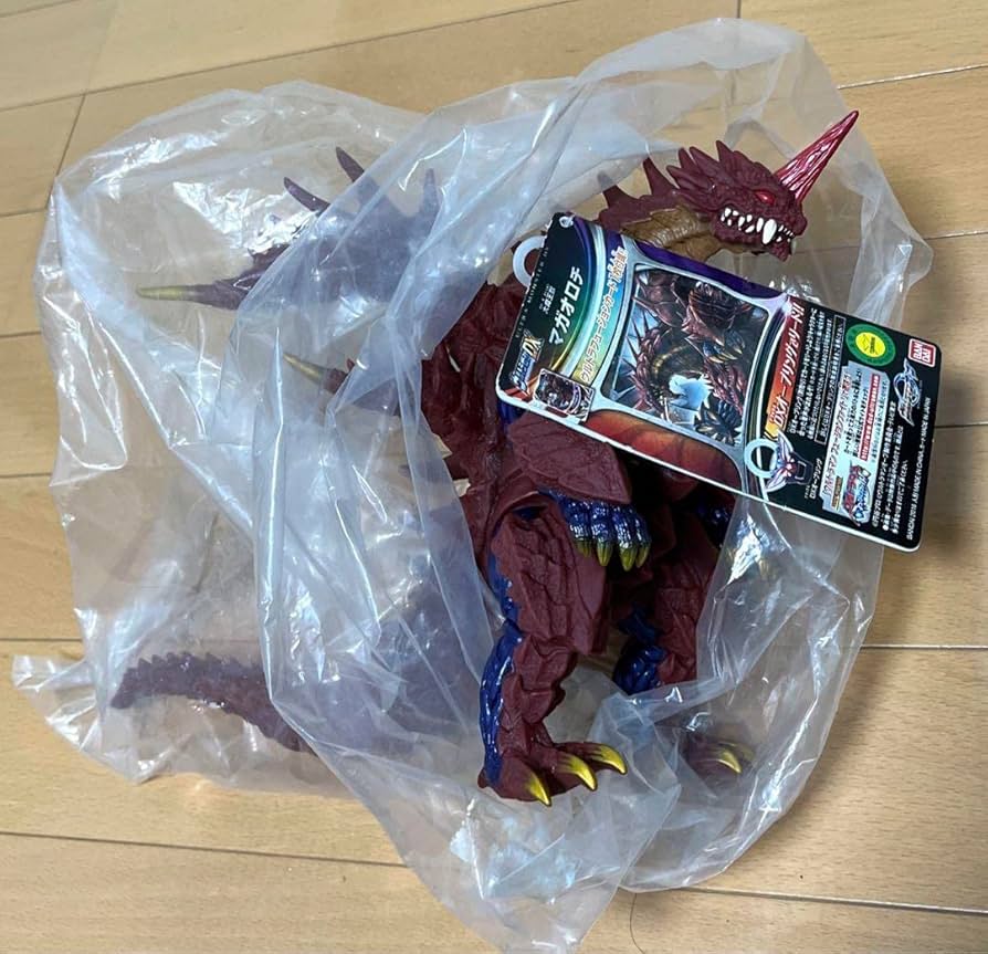 【タグ付き美品★】ウルトラ怪獣DX 大魔王獣 マガオロチ タグ付き美品☆】ウルトラ怪獣DX 大魔王獣 マガオロチ