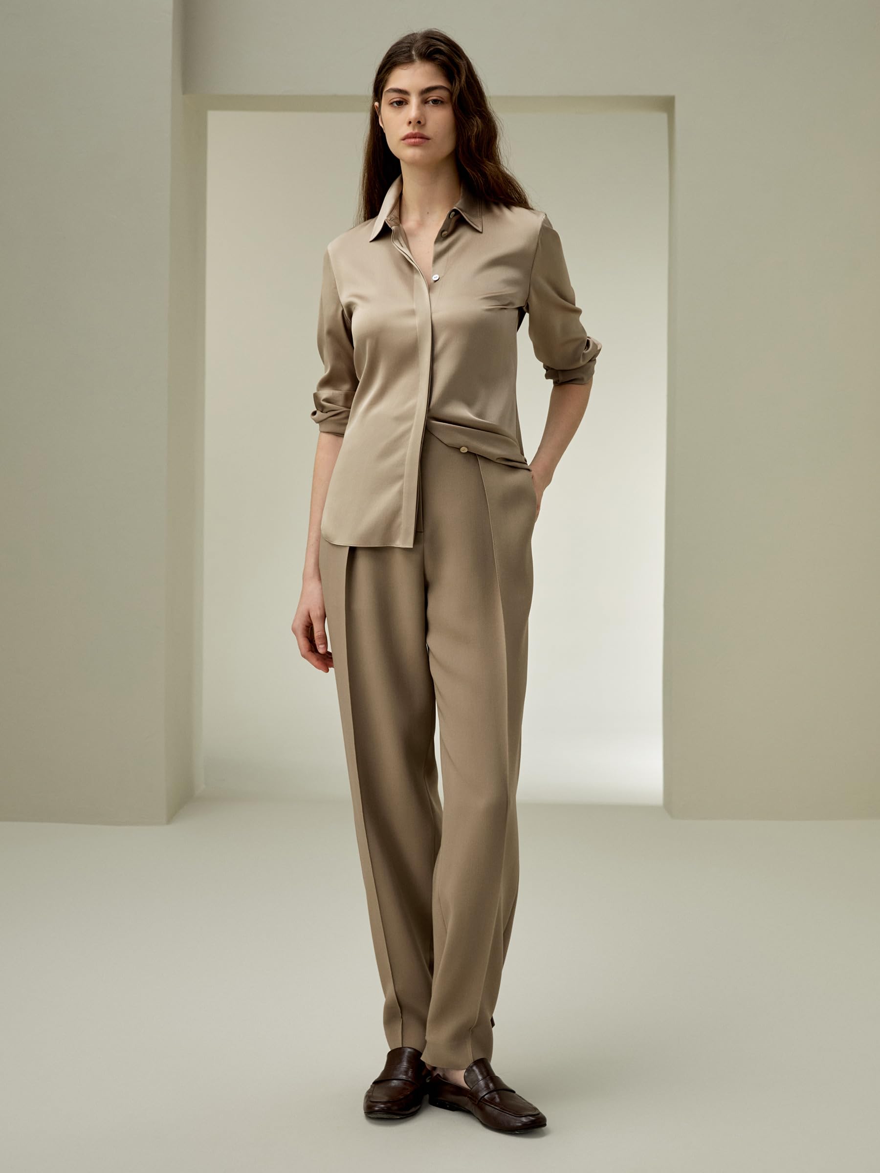 LilySilk Damen Seidenhemd Klassische Bluse Mit Verdecktem Knopfverschluss und Tailliertem Rückenteil-Design Für Verschiedene Anlässe