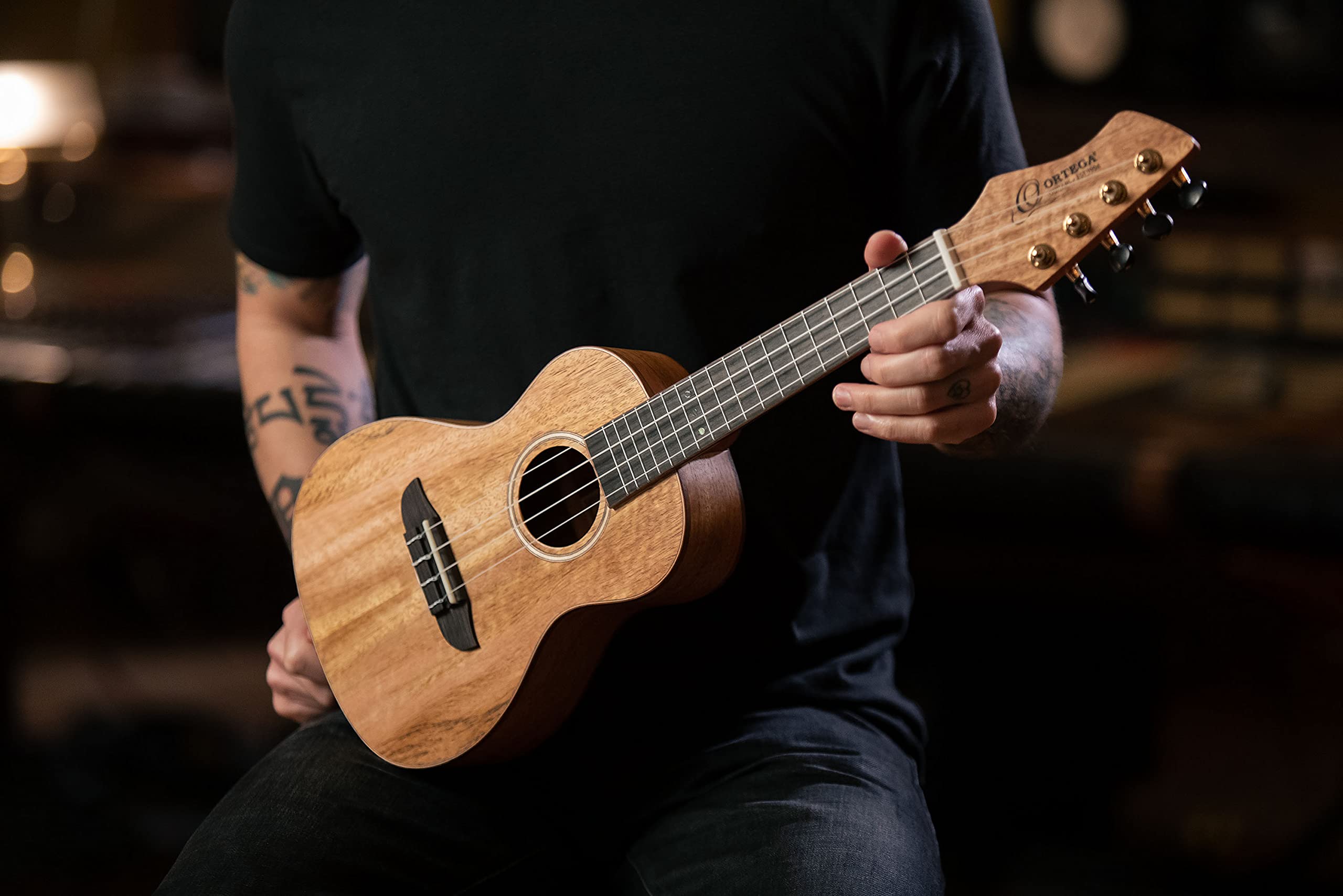 Ortega Guitars Ukulele Concerto Acustico – Horizon Series – Gig Bag Inclusa – Mango, Natural (RUMG)