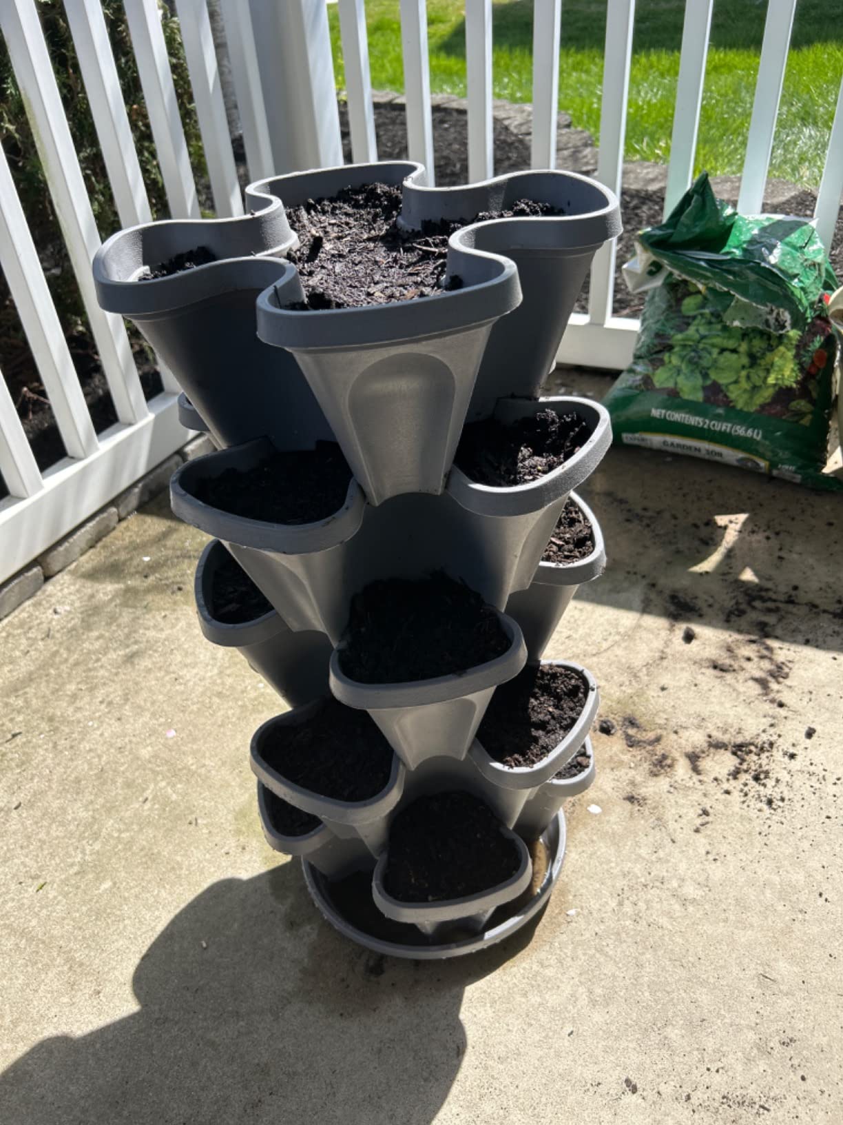 Smart Spring balcony garden