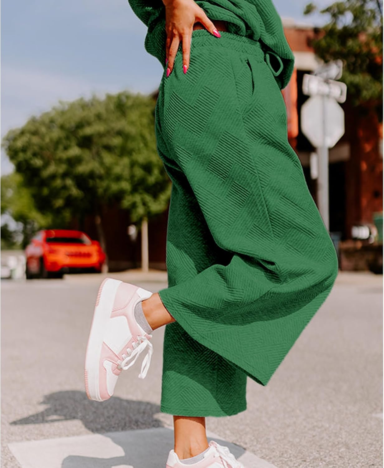 Women's 2 Piece Outfits Textured Sweatsuit 3/4 Batwing Sleeve Crew Neck Pullover Top Wide Leg Pant Tracksuit Set - Image 4