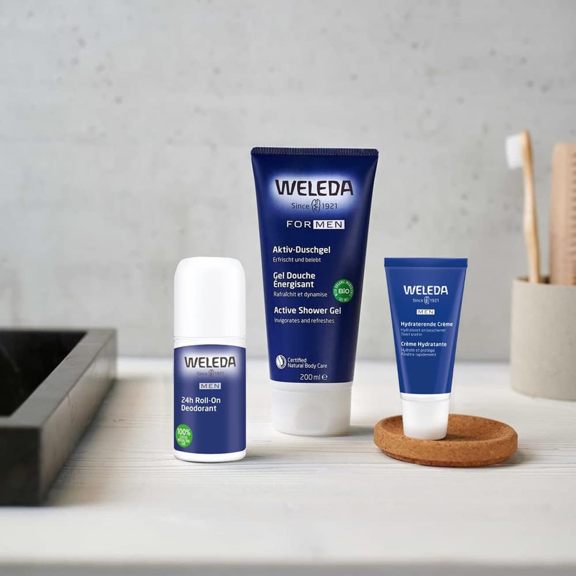 Weleda - Desodorante Roll On Men, Neutraliza y Previene los Olores Corporales Desagradables, 24 Horas de Protección, para Hombre, 100% Natural, Sin Sales de Aluminio, Aroma Masculino, Vegano - 50 ml