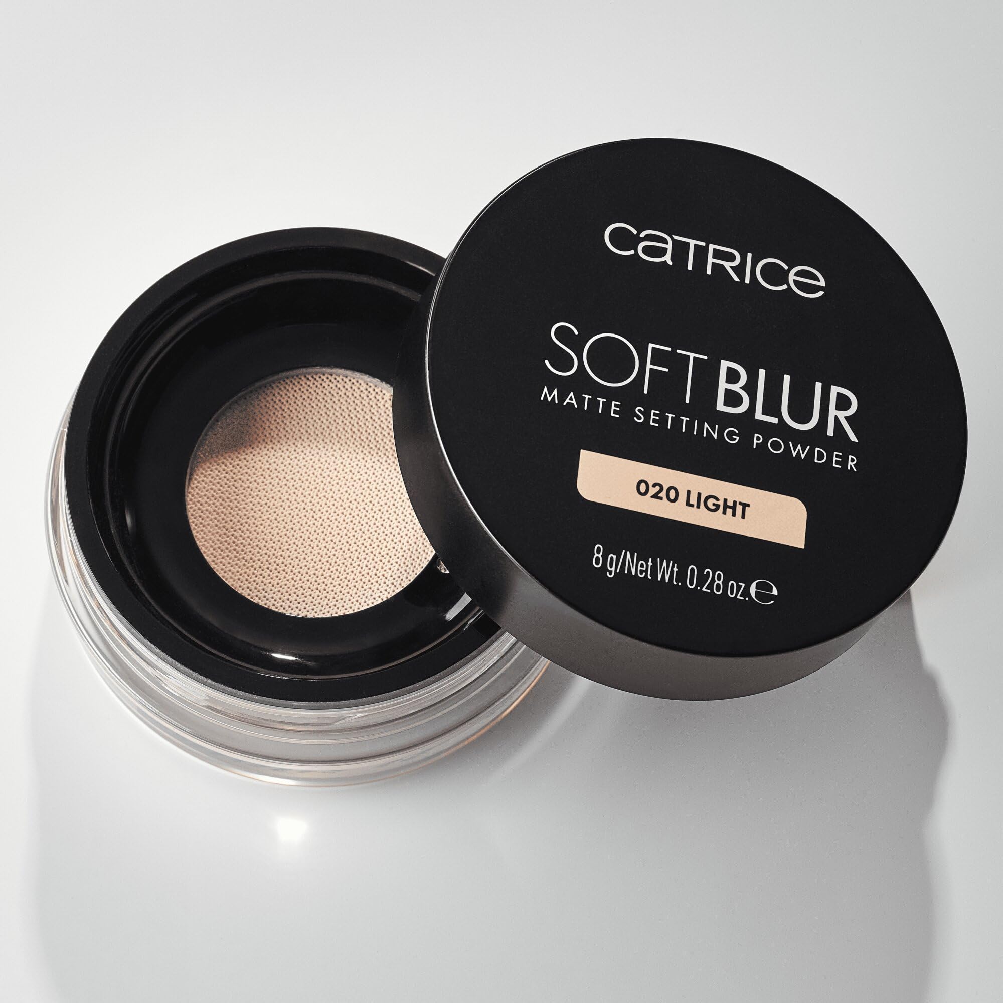 Catrice Puder utrwalający Soft Blur Matte Setting Powder, długotrwały, matujący, oczyszczanie porów, naturalny, przeświecający (8g) | Lekki, całodzienny, rozmywa pory i niedoskonałości, bez retrospekcji, przyjazny w podróży, bez zapachu, wegański, 7,94 g