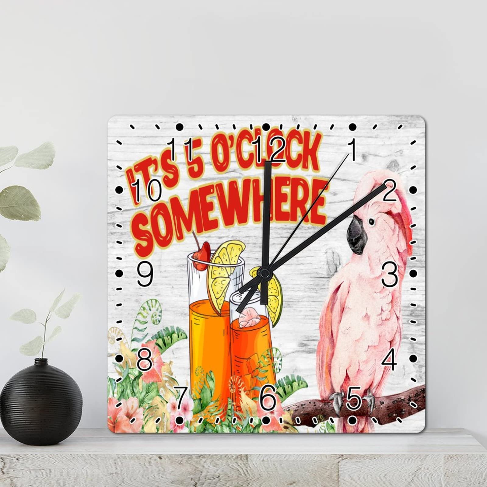 Horloge murale perroquet tropical pour une déco de salon estivale