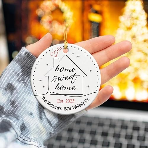 Vista 24 de Adorno de cerámica personalizado para la primera Navidad en nuestro nuevo hogar 2025, regalo de recuerdo de casa para parejas de recién casados
