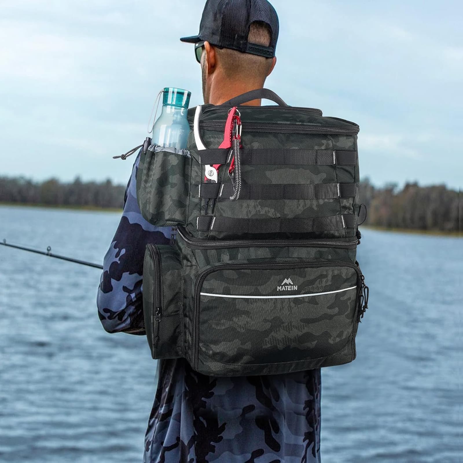 MATEIN Sac de Pêche avec Porte-Canne, Sac a Dos Peche Étanche, Camouflage