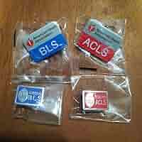 ACLS ピンバッジ 4個セット 712cCZuy25L._AC_SY200_QL15_.jpg