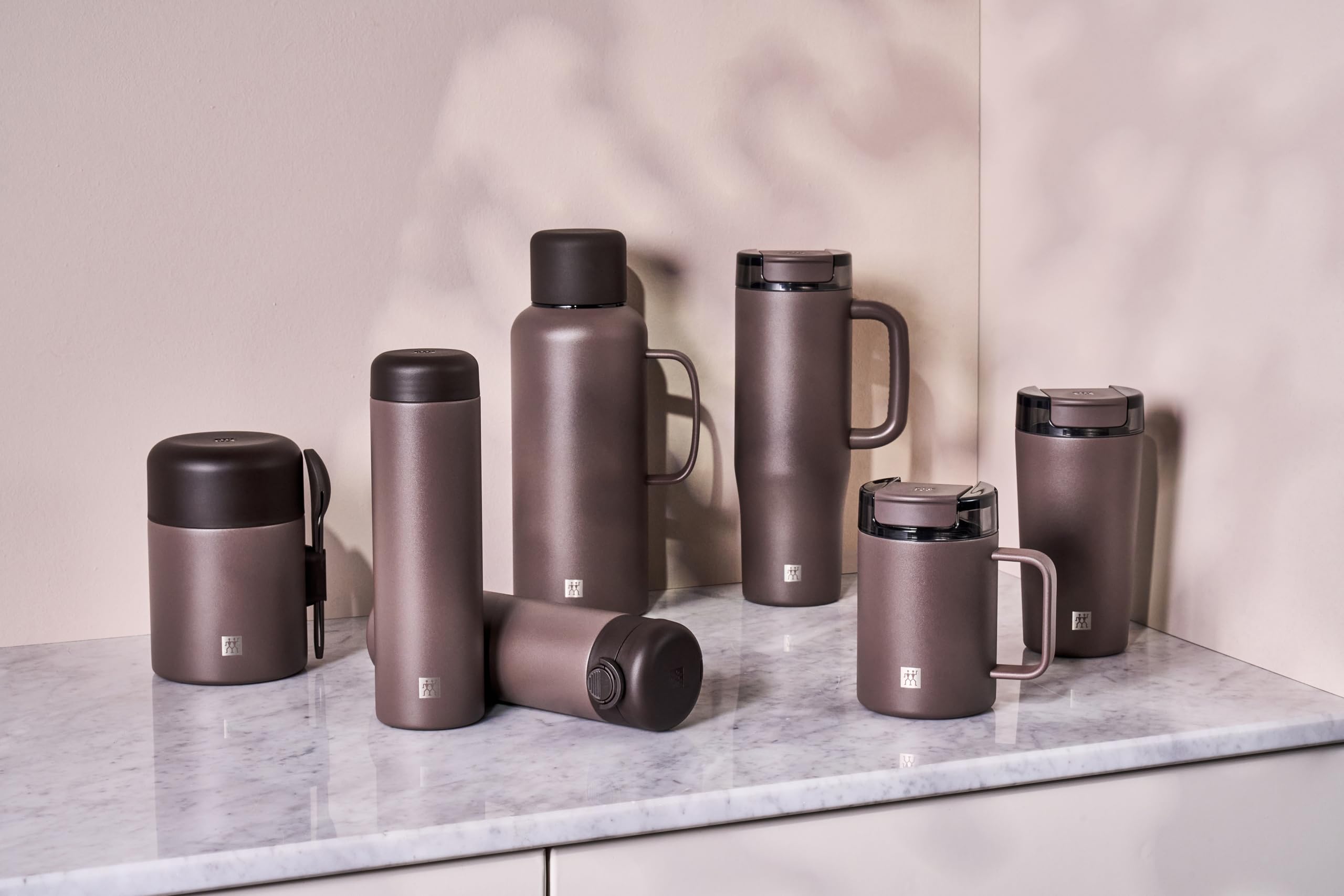 ZWILLING THERMO PLUS Thermoflasche 500 ml, bis zu 6 Std. heiß/7 Std. kalt, Kaffee/Tee To-Go, Edelstahl, doppelwandig, auslaufsicher, leicht, BPA-frei, spülmaschinengeeignet, Pink