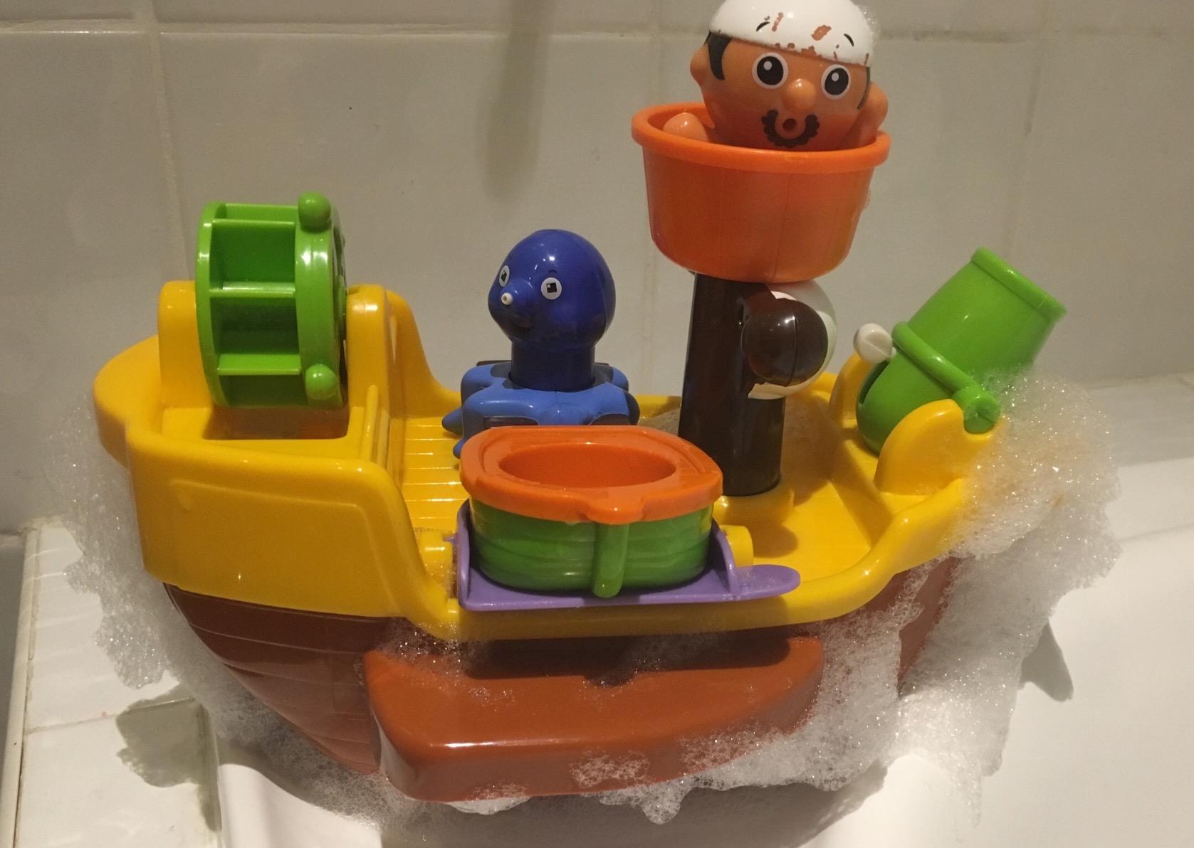 TOMY Bath E71602 Pirate Ship Bath Toy : Amazon.com.au: Toys & Games
