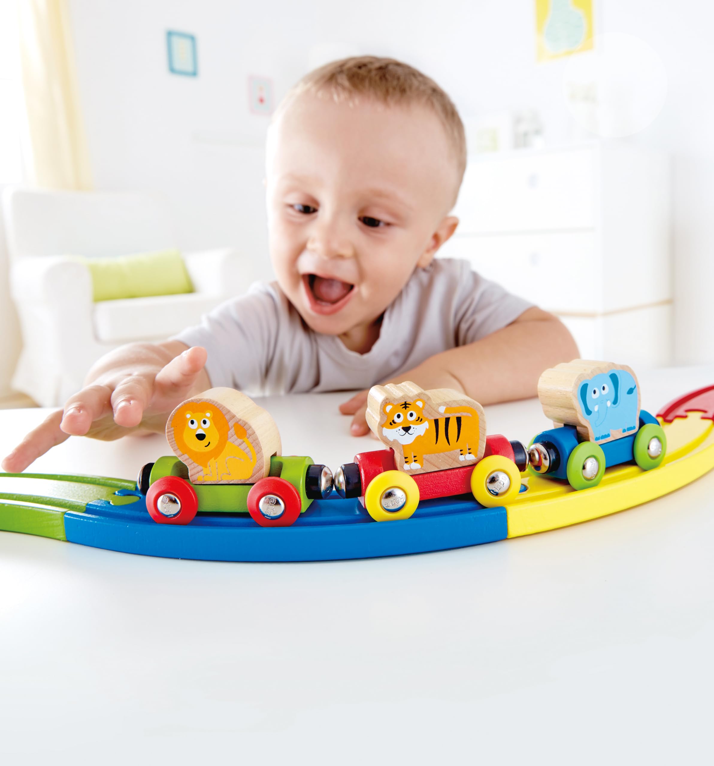 Amazon.co.jp: Hape(ハペ) のせかえ どうぶつでんしゃ E3807 : おもちゃ