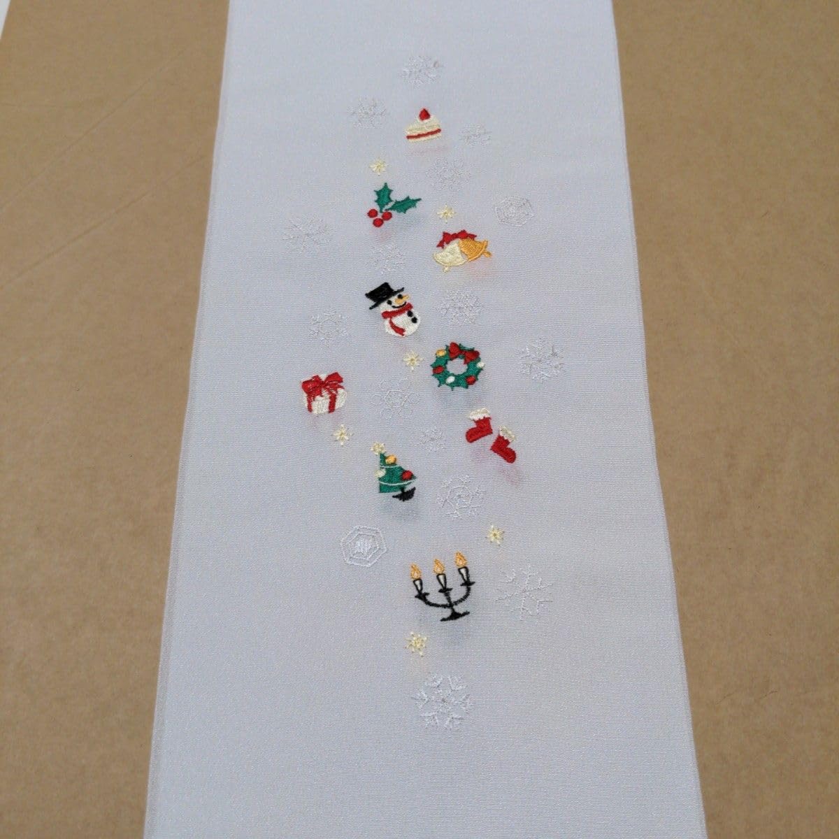 Amazon.co.jp: 半衿 半襟 半えり白地にクリスマス柄 刺繍 ししゅう 