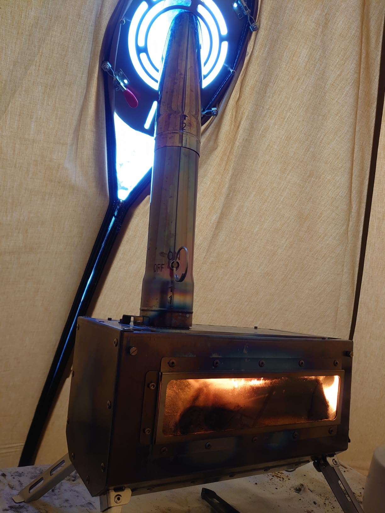 Amazon ストーブジャック 煙突口ガード テントプロテクター 耐火･遮熱 ステンレスアクセサリー煙突貫通 秋冬キャンプ (アルミニウム