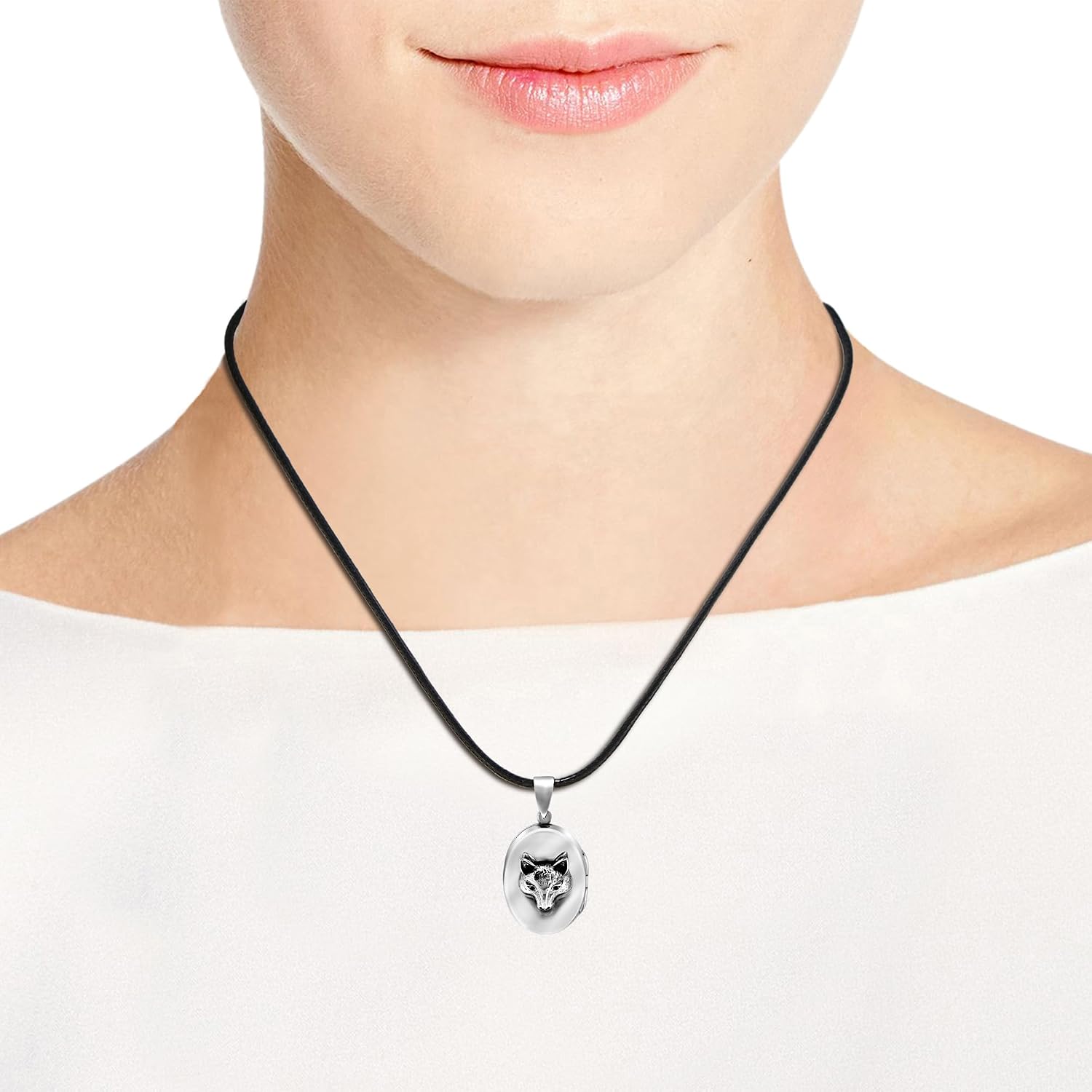 AeraVida Clever Fox Face on Oval Shaped .925 Sterling Silver Locket Necklace with Cotton Cord | Stylish and Unique Women's Fashion Jewelry Accessory