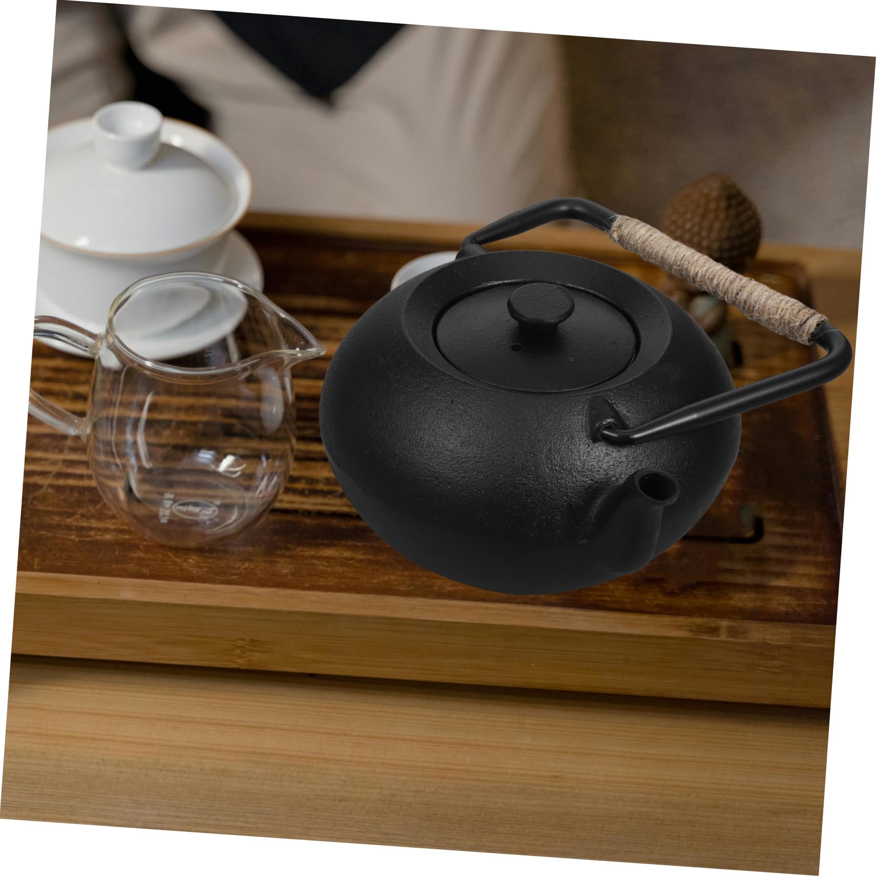 Teiera in Ghisa Giapponese 600ml Nera con Infusore | Filtro Tè e Manico Inclusi, per Foglie Sfuse, Uso Casa e Picnic, Capacità 600ml