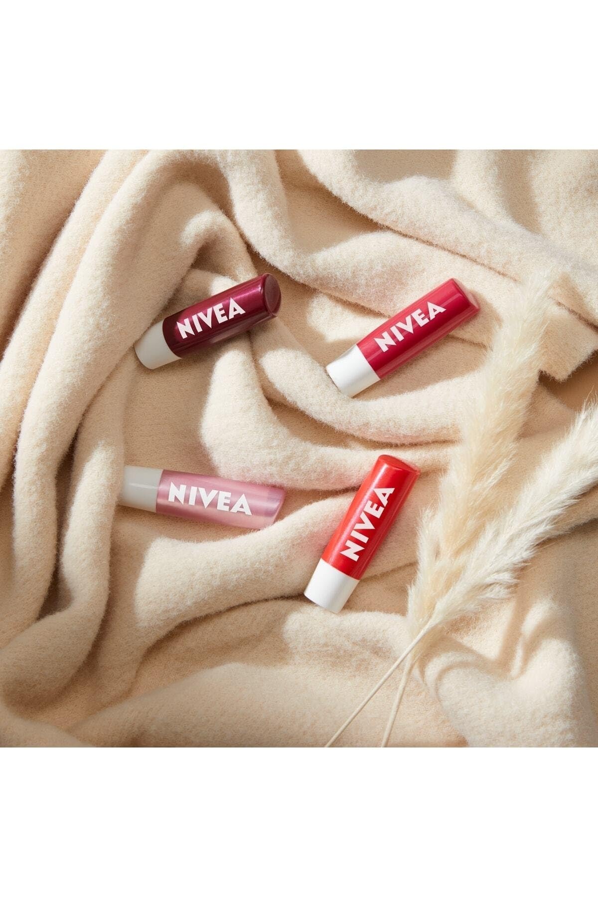 NIVEA Kiraz Dudak Bakım Kremi, 4,8gr, 24 Saat Nem, Hafif Kırmızı Işıltı