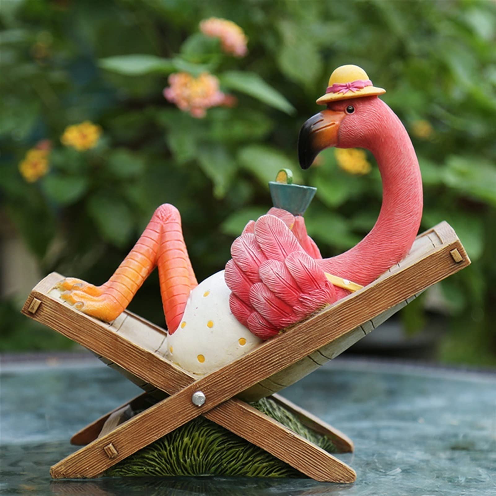 Statue di Giardino Rosa Fenicottero, Fenicottero sulla Sedia sulla Spiaggia Statua Rilassante, sculture in Resina Tropicale for Patio Prato (Color : White, Size : 8.27" x 3.54" x 7.48")