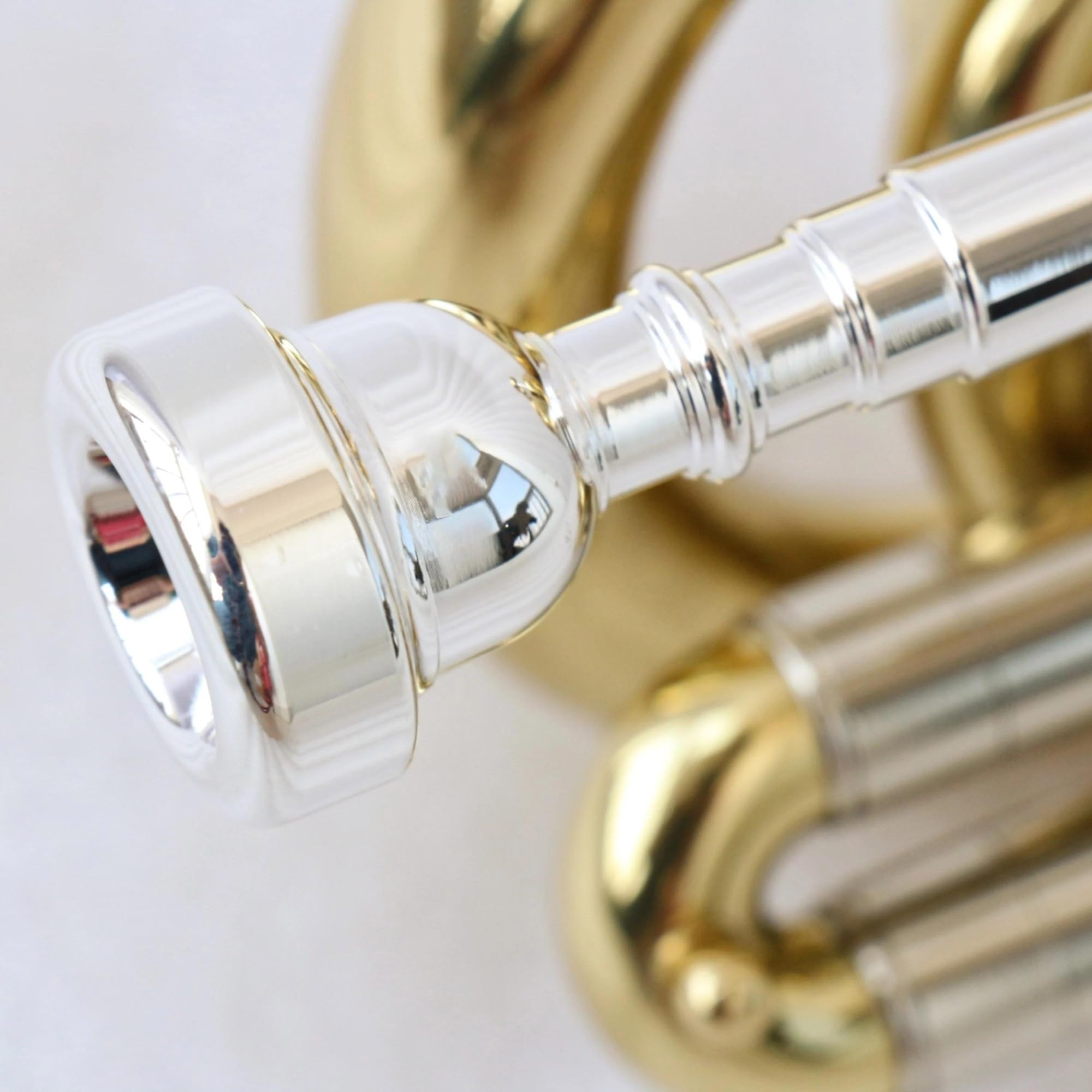 Standard Trompeten Taschentrompete Musikinstrument Bb Goldlack Professionelle Trompete Aus Edelstahl Messing Für Anfänger