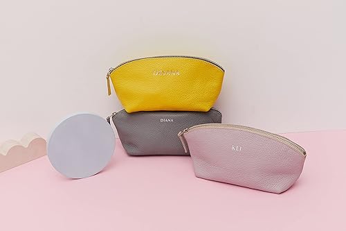 Miniatura 3 de Personalized Set of 3+ Leather Toiletry Bags for Women and Men - Bridesmaids and Groomsmen Gift Idea - Gifts for Maid of Honor and Best Man (Set of