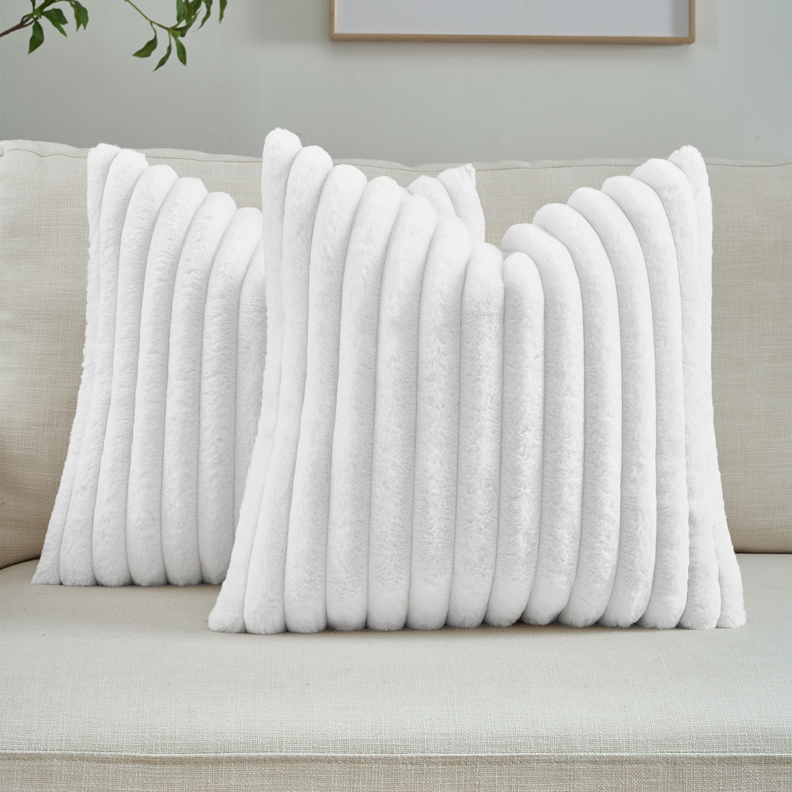 FUTEI Set of 2 Fluffy Faux Fur 55x55 cm Cushion Covers Soft Plush Striped Textured Scatter Pillow Covers 55 x 55 cm Modern Accent for Sofa Bedroom Living Room, White