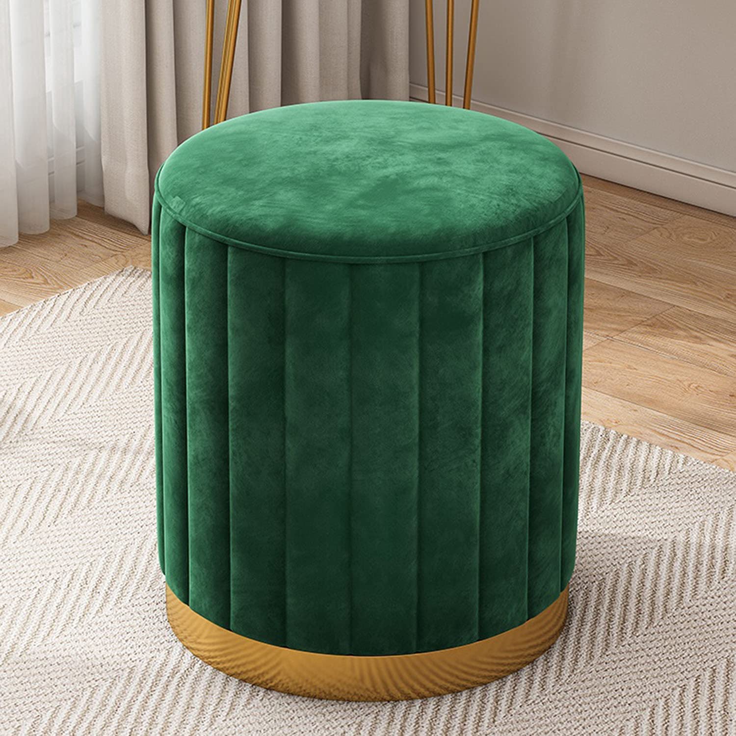 Tabouret de coiffeuse en velours capitonné pour votre rituel beauté