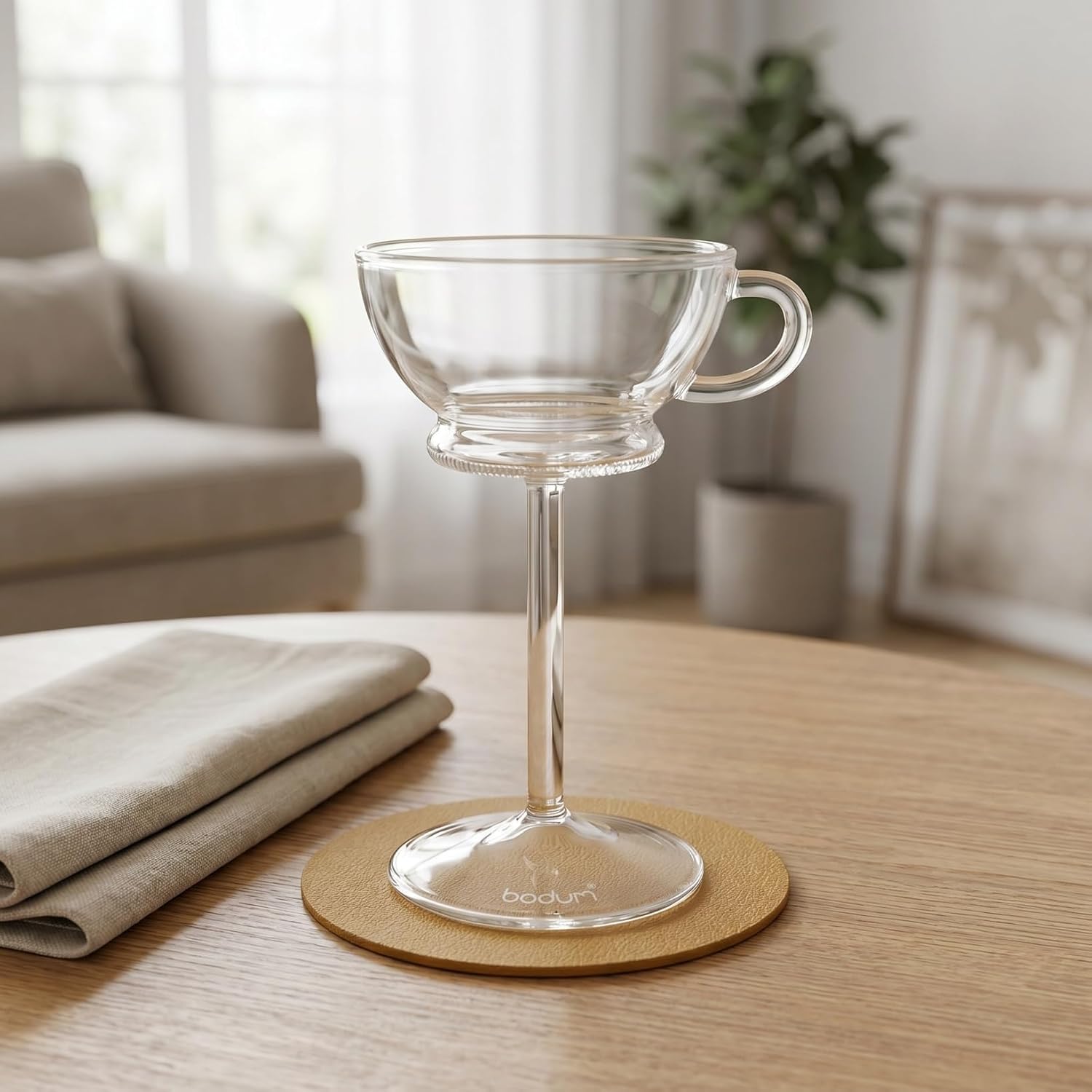 Housoutil Goblet Glass Decorative Wine Goblet Drinking Cup Vintage Style Glass Cups for Home Hotel Banquet Party Bar Stable Base 6.69 X 4.13 X 3.46 in