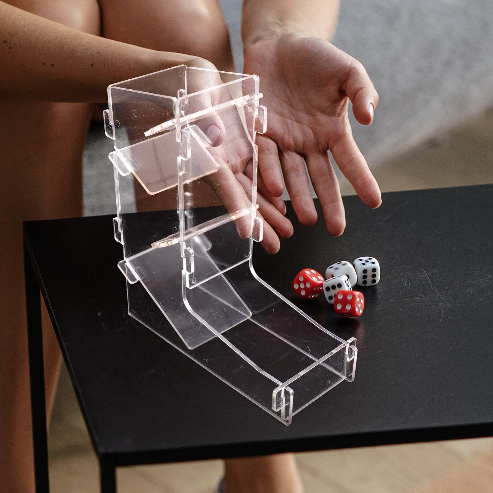Spielwürfelturm aus Acryl für Rollenspiele, 1 Stück