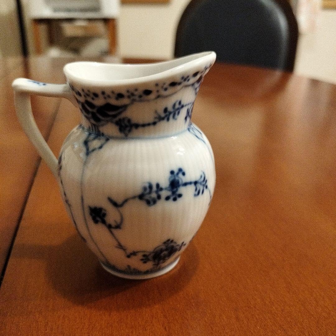 ロイヤル　コペンハーゲン　ブルーブルーテッド　ハーフレース　ミルクピッチャー Amazon.co.jp: ロイヤルコペンハーゲン ブルーフルーテッド