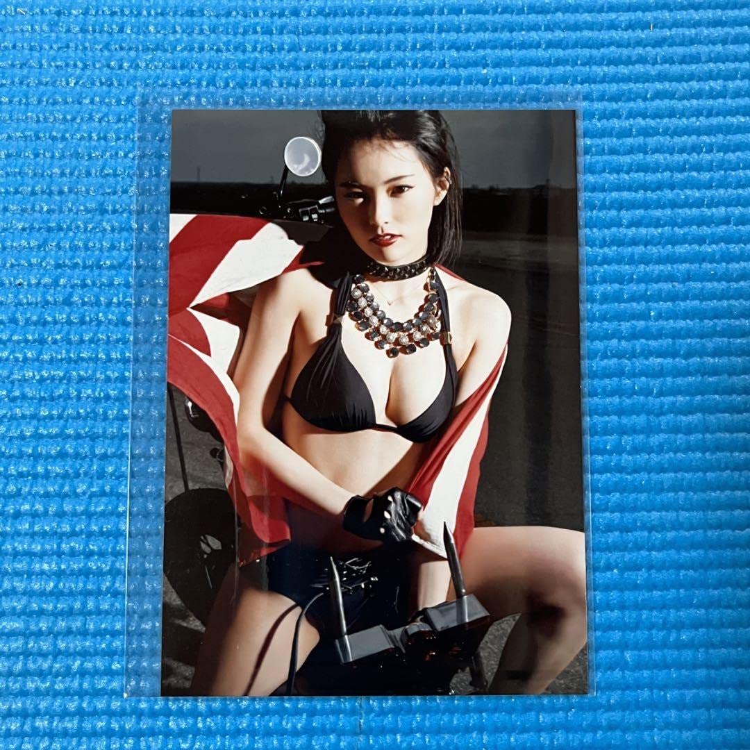 Amazon.co.jp: 山本彩 写真集 生写真 セット : おもちゃ