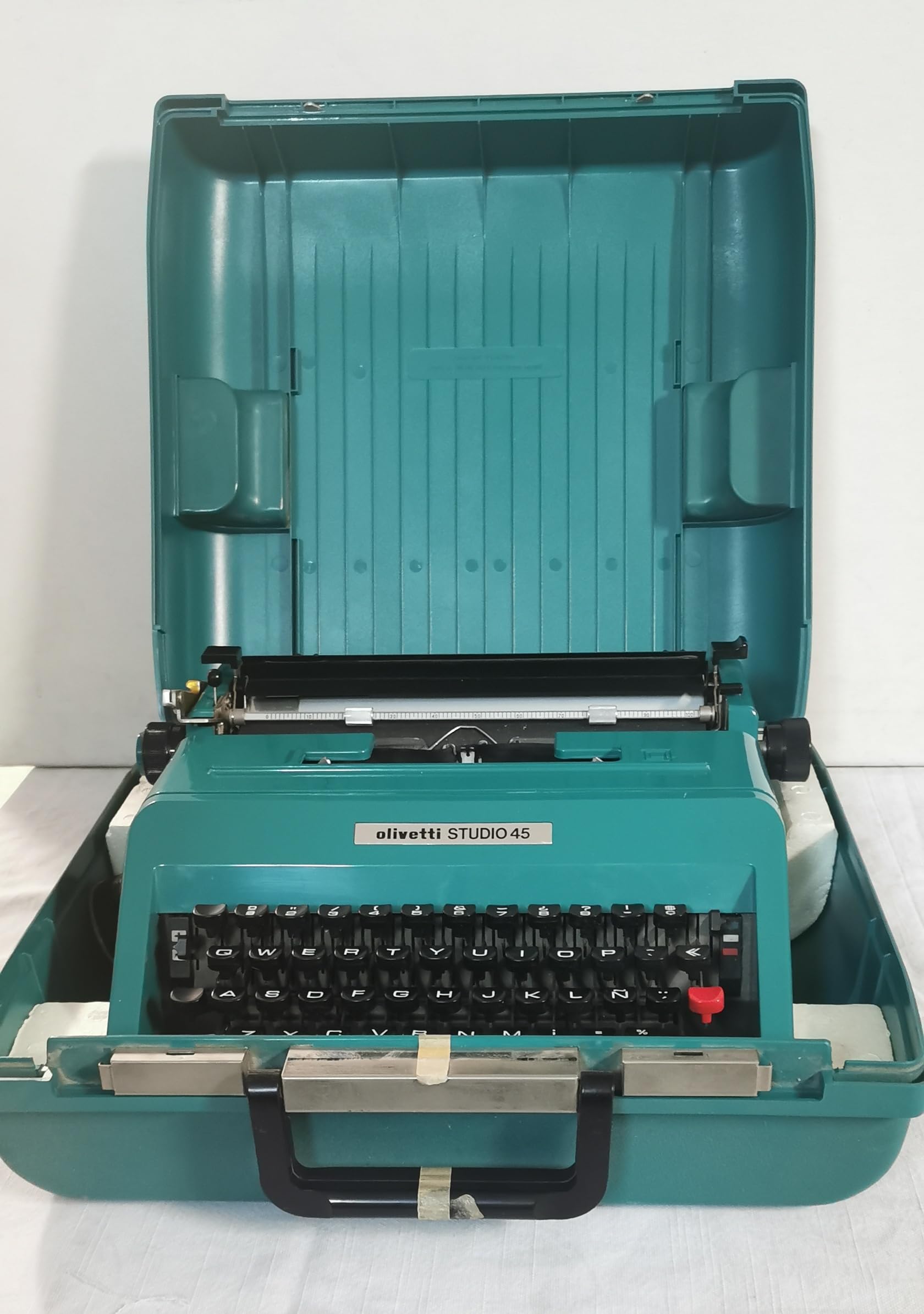 Máquina de Escribir Vintage Olivetti Studio 45 - Teclado en