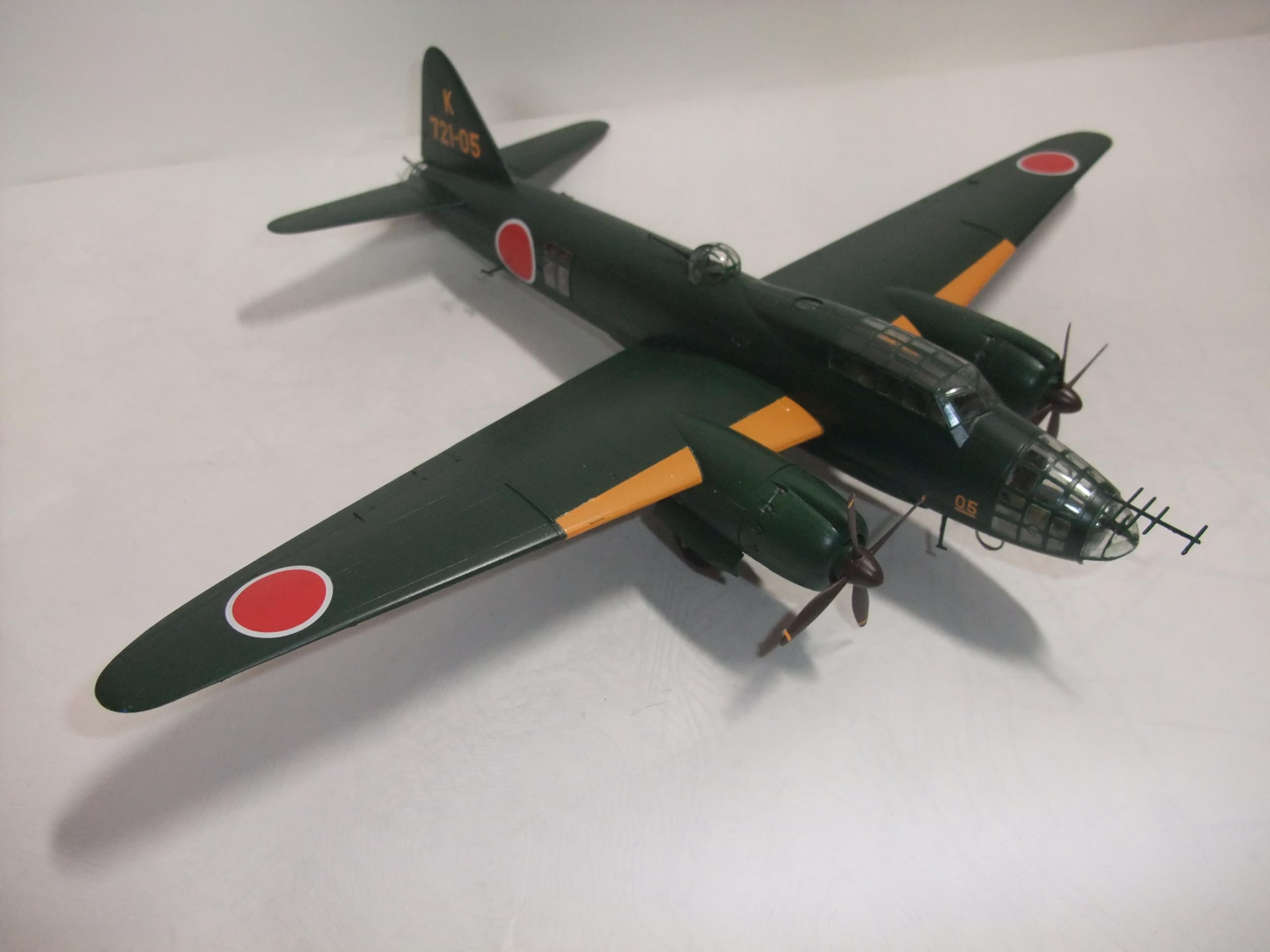 Amazon | 完成品 日本海軍一式陸上攻撃機【魚雷搭載型】72分の1 