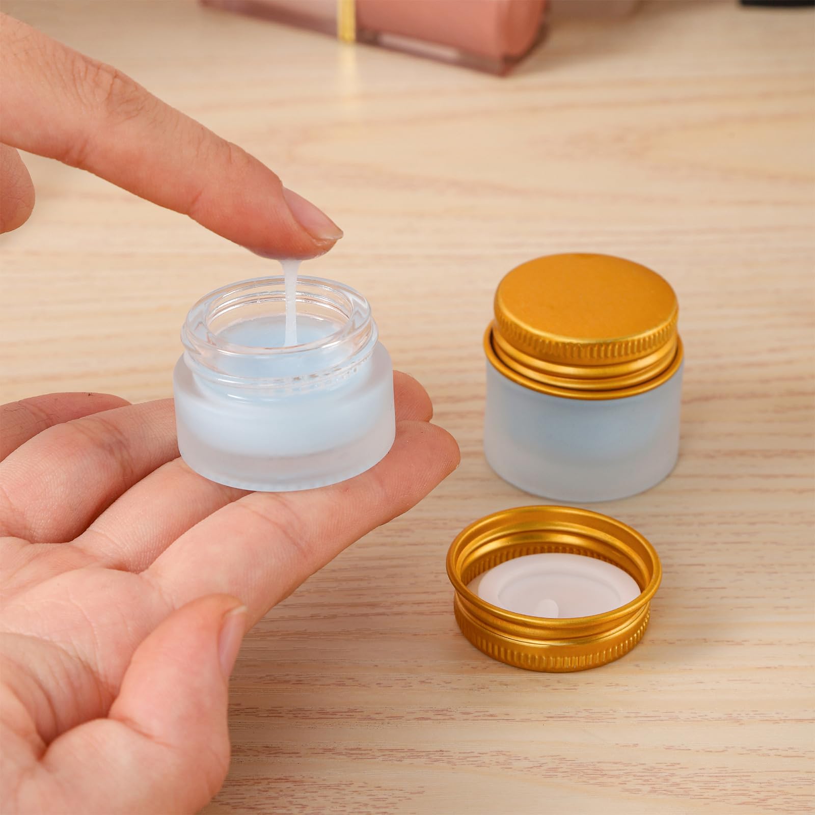 24 Stück 5 ml Milchglasdosen mit goldenen Deckeln, kleine leere Reise-Lotionbehälter mit Innenfutter, luftdichter Kosmetikhalter mit Etiketten für