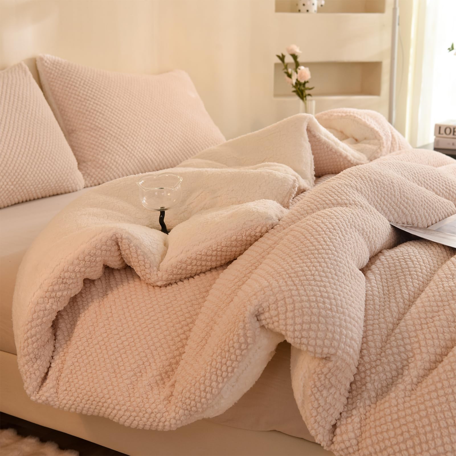 tonrew Fleece Queen Comforter Set-3D Cloud Jacquard Decorative,Soft & Warm Fluffy Sherpa Bedding,Luxury Fuzzy Bed Set with 2 Pillowcases(90"×90",Cream White)