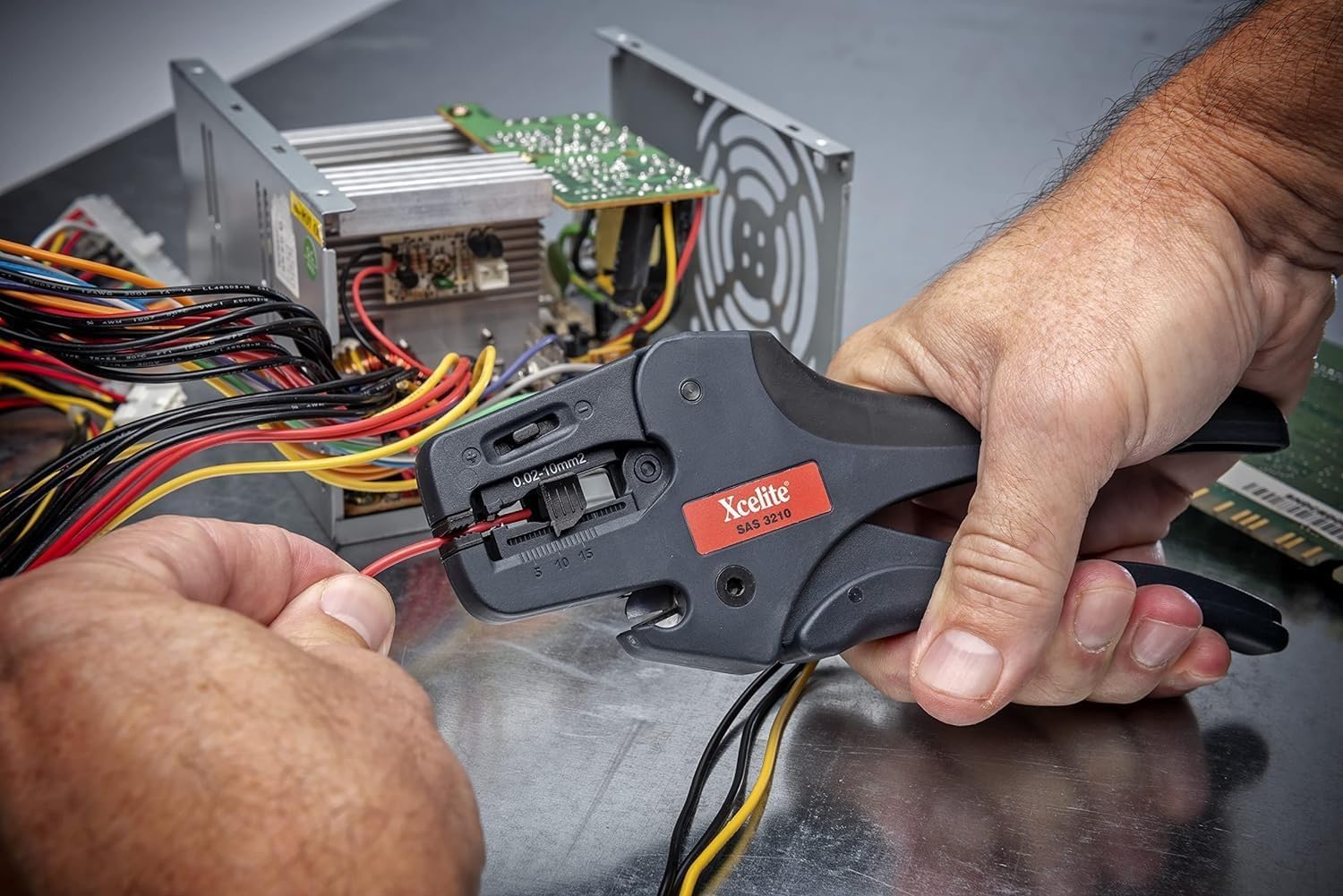 Xcelite Self Adjusting Wire Stripper with Spring | 32-10 AWG Stripping Range | Fiberglass Grip | SAS3210