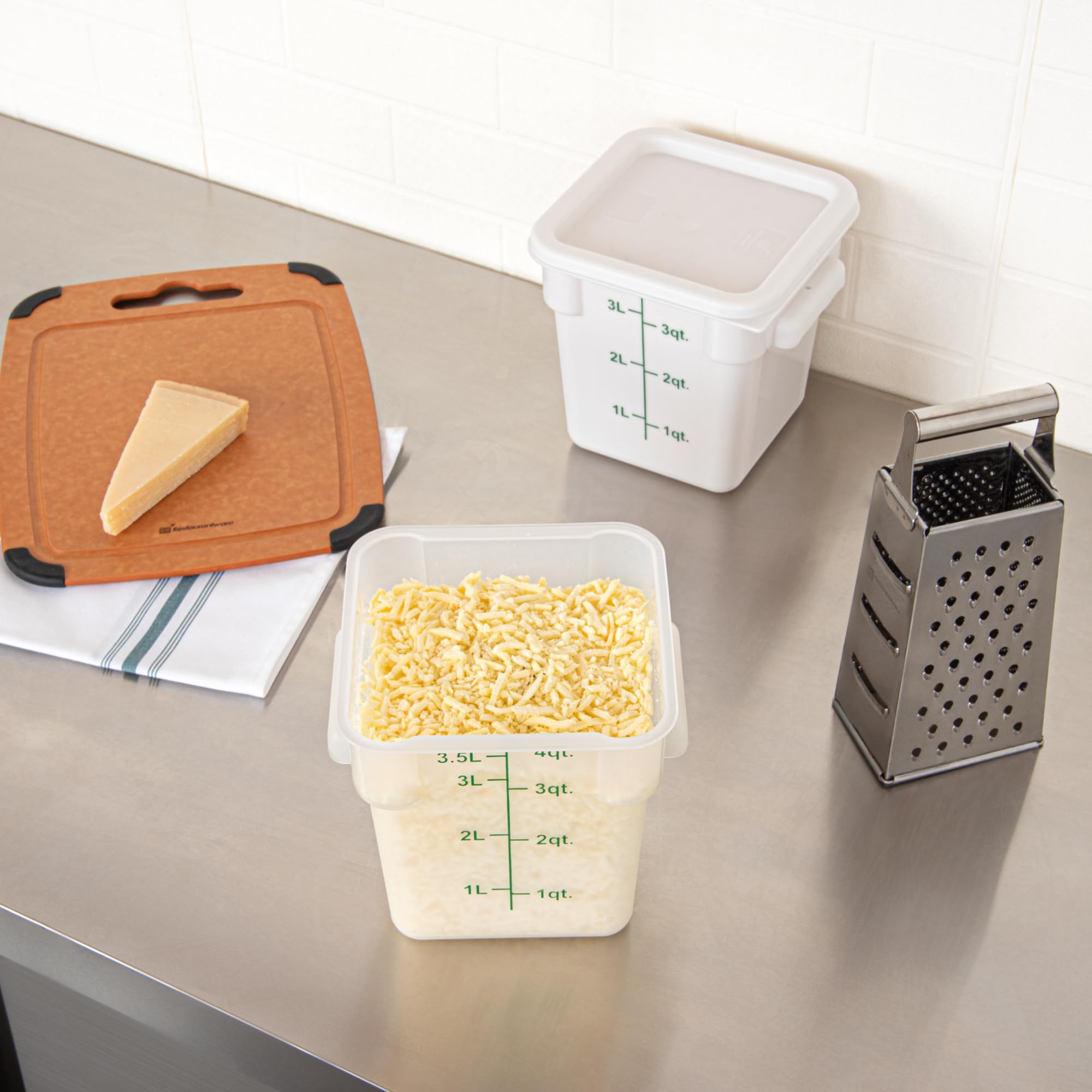 Restaurantware - Contenedores de almacenamiento de alimentos Met Lux de 4 cuartos de galón, 10 recipientes de almacenamiento translúcidos – Las tapas se venden por separado, marcadores de volumen