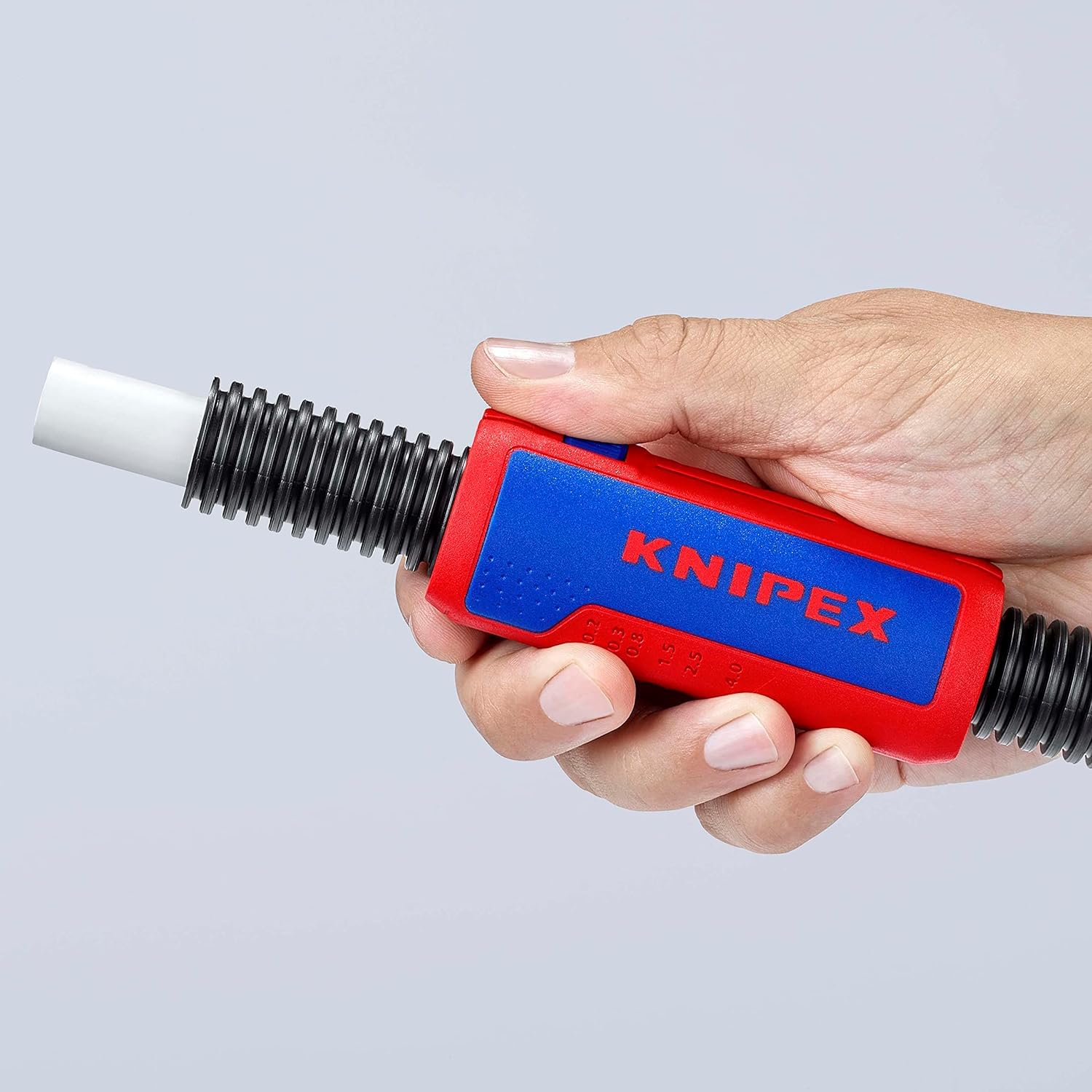 Knipex TwistCut Coupe-tubes pour gaines électriques en blister 100 mm, 90 22 02 SB