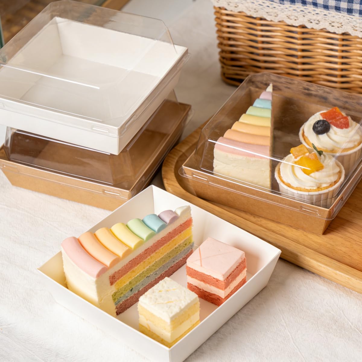 Paquete de 100 cajas de embutidos con tapas transparentes, ecológicas, portátiles y a prueba de fugas para diversas delicias, 50 marrones y 50 blancos (marrón y blanco (rectangular))