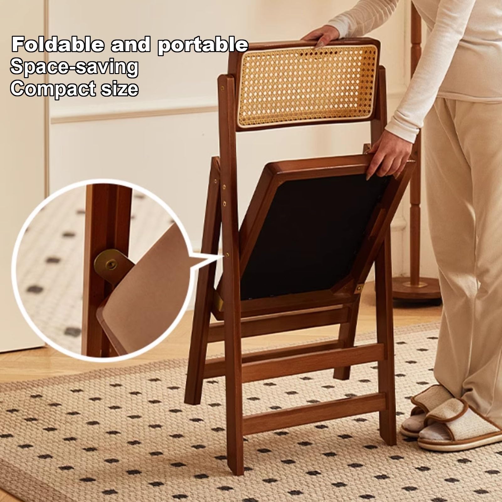 Silla plegable portátil con respaldo transpirable y diseño de mimbre para ahorrar espacio
