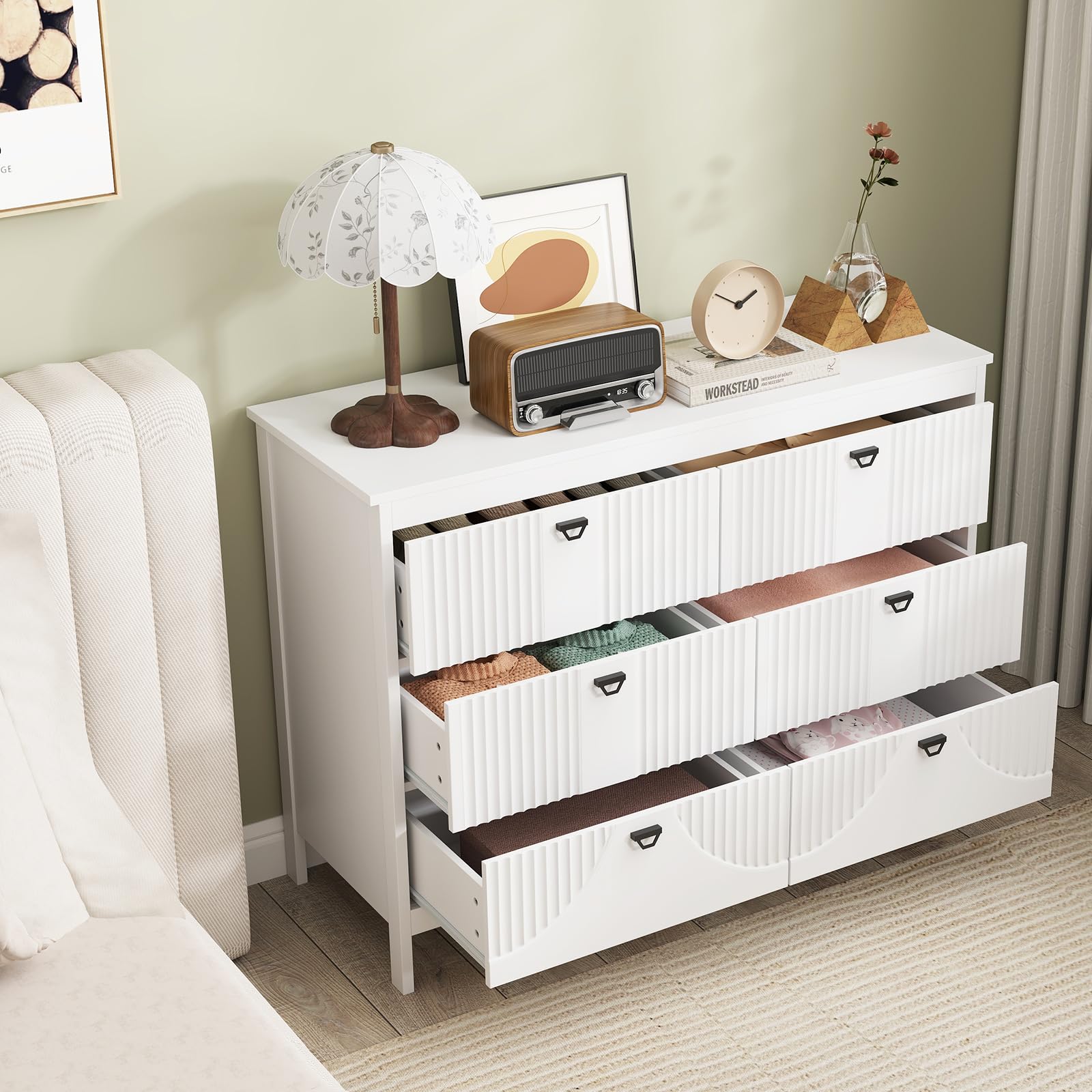 GIANTEX Cassettiera in legno con 6 cassetti, mobile portaoggetti con kit antiribaltamento, 106 x 40 x 79 cm, aspetto elegante, cassettiera per camera da letto, soggiorno, ingresso, bianco