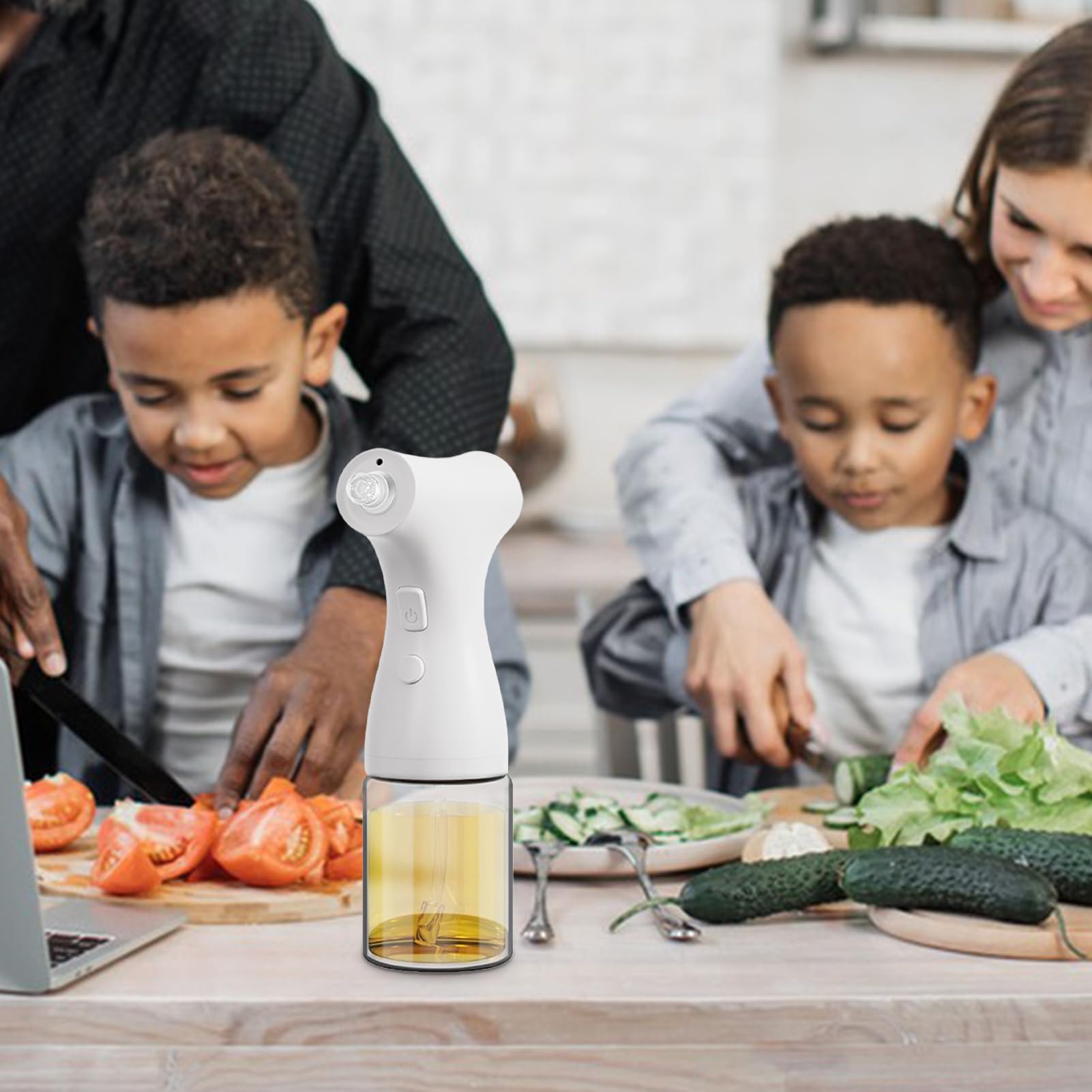 YuxLnJxem Oil Sprayer for Cooking,Electric 250ml Glass Olive Oil Sprayer,Oil Dispenser for Kitchen, Food-grade Oil Mister for Air Fryer, Salad, Frying, BBQ