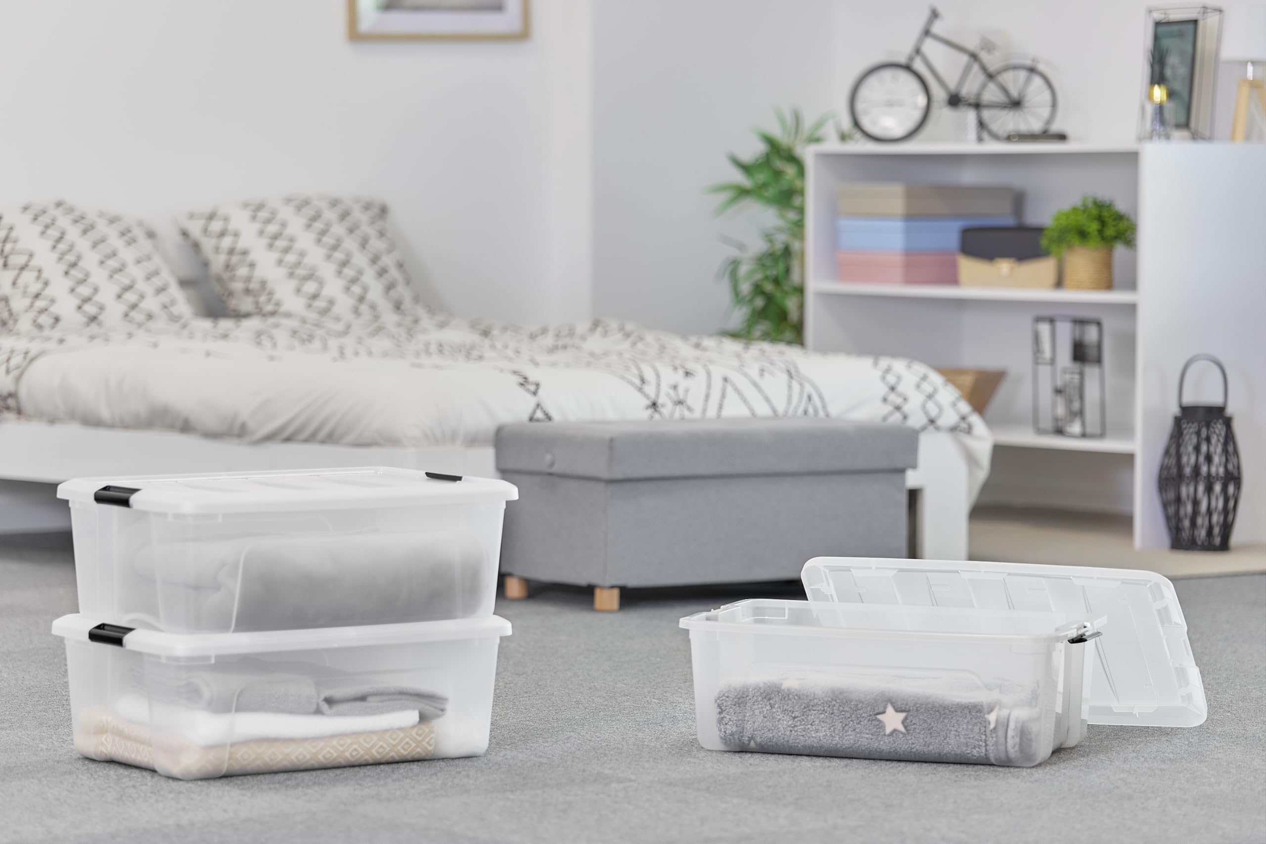 Iris Ohyama 3 Cajas de almacenamiento con tapas, 30L, Transparente, Clips de Cierre, Duradero, Apilable, para Dormitorio, Armario, Oficina, Organizadora, Ropa, Libre de BPA, DDNTB-30