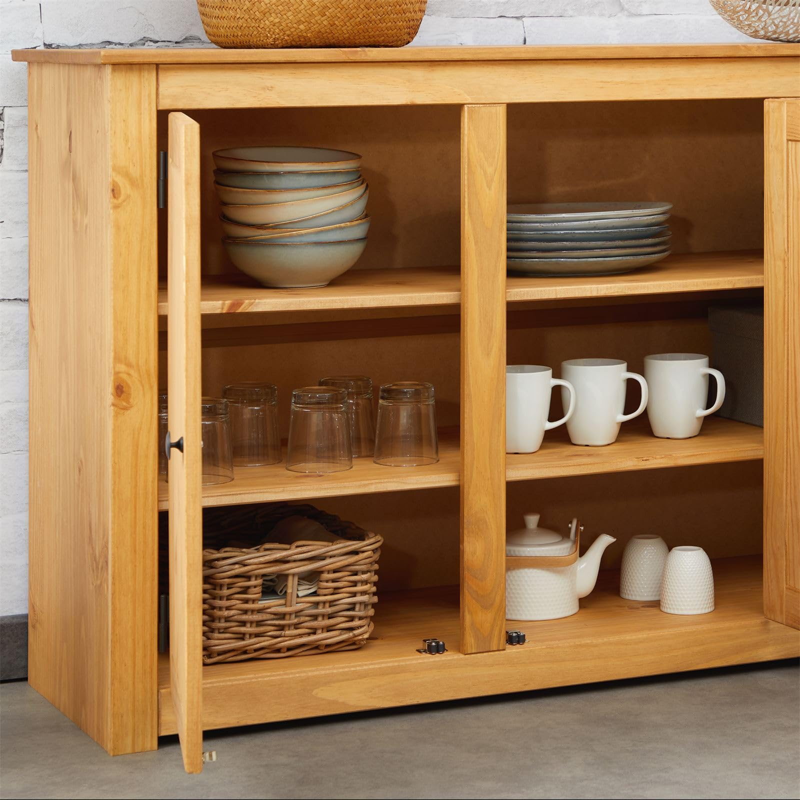 IDIMEX Sideboard CANCUN mit drei Türen - Massivholz Kiefer, Gebeizt/Gewachst, Vielseitig für Wohnzimmer, Flur