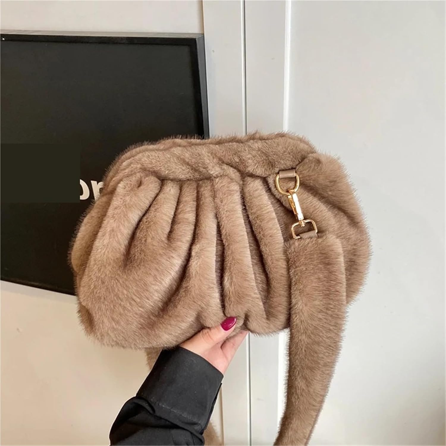 Furry Bag Soft Plush Bags For Women Fluffy Lady Handbag Clutch Bag Female Winter Shell Crossbody(Wine red)