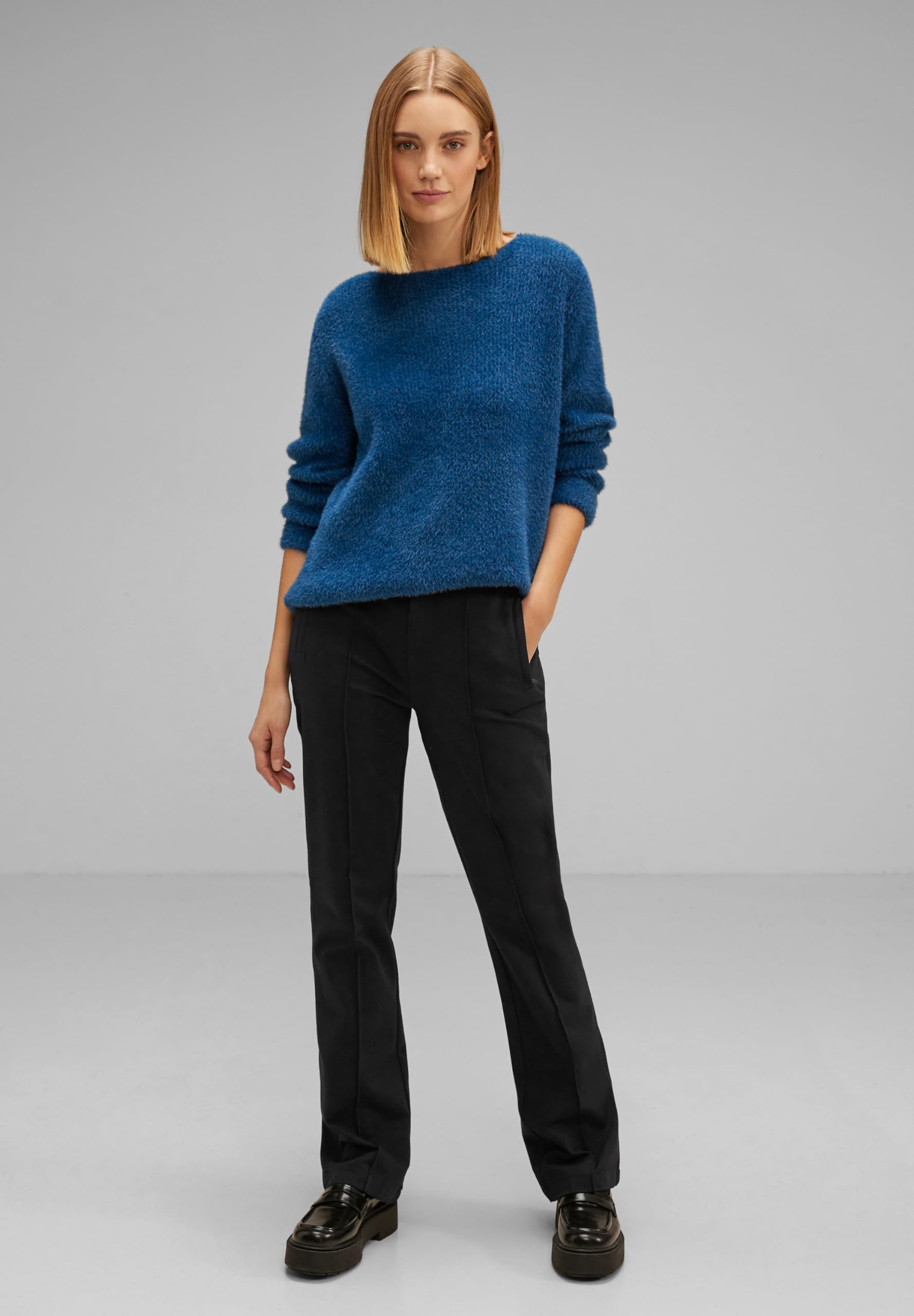 Street One Damen Slim Fit Bootcut Hose