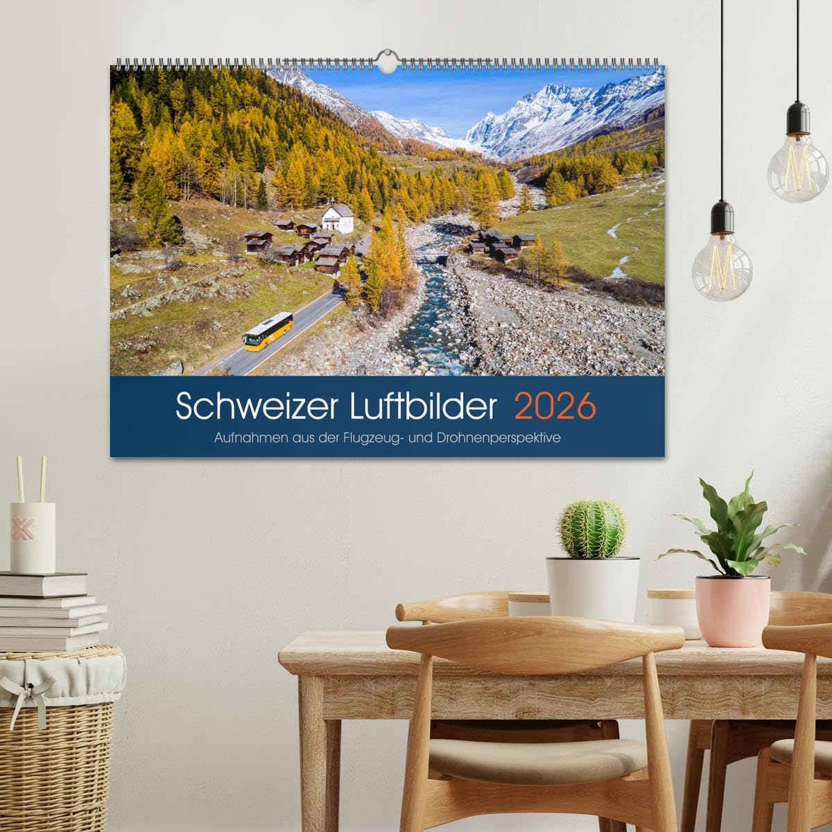 Schweizer Luftbilder (Wandkalender 2026 DIN A2 quer), CALVENDO Monatskalender: Bezaubernde Fotos aus Flugzeug & Drohne (CALVENDO Natur)
